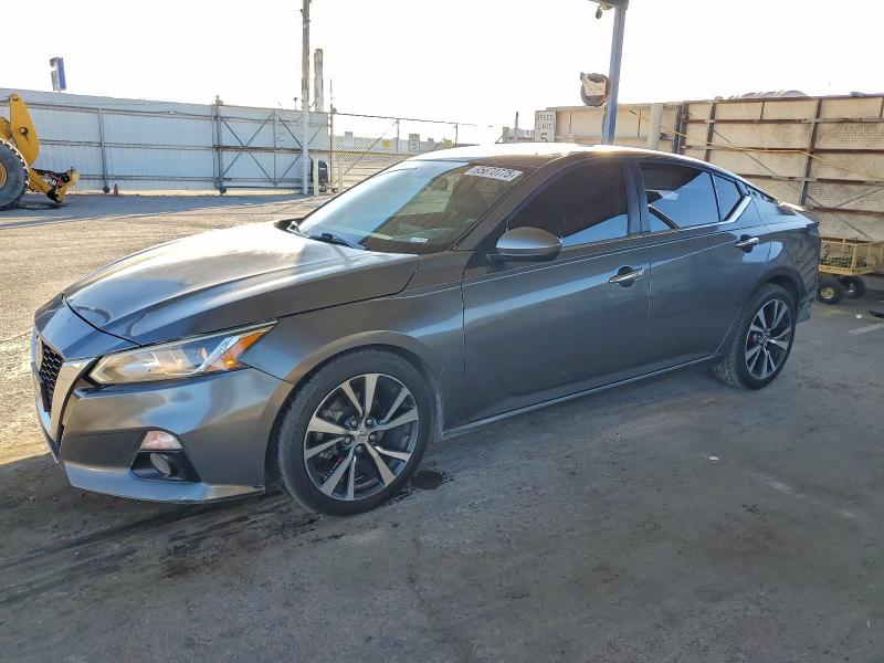 1N4BL4BV4KN315816
