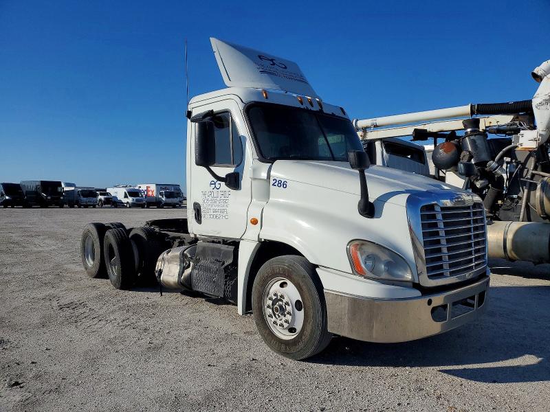 2016 FREIGHTLINER CASCADIA 1 — VIN 3AKJGEBG4GSHD6130