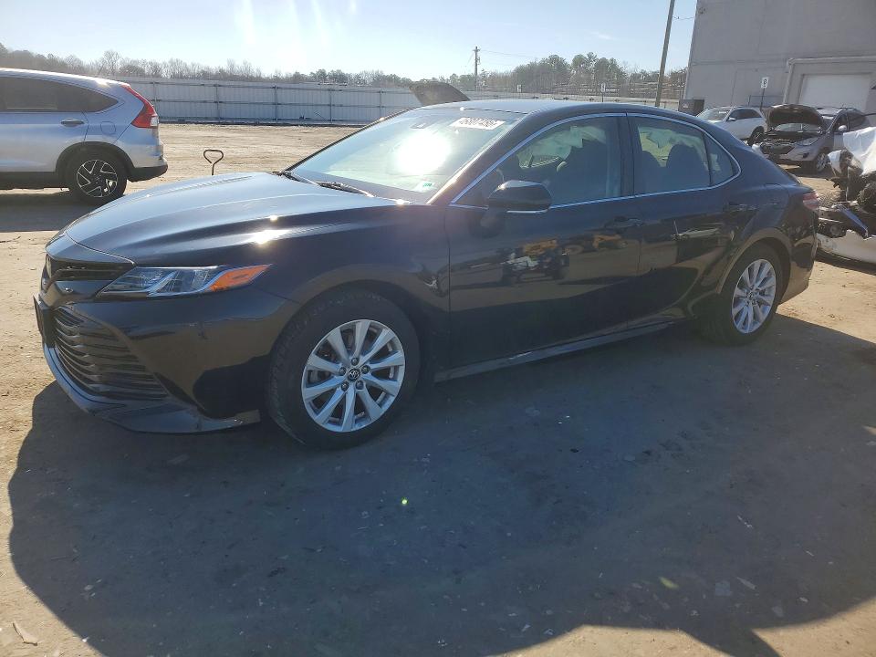 2018 TOYOTA CAMRY — VIN JTNB11HKXJ3043824