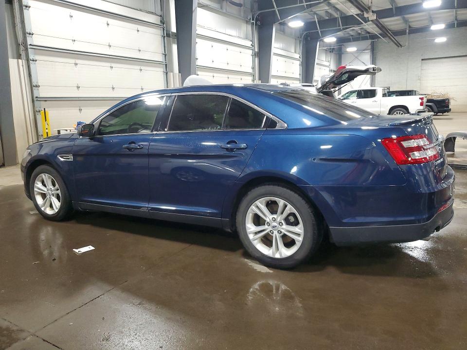 1FAHP2E84HG118750