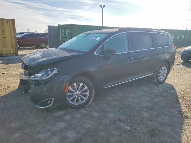 2017 CHRYSLER PACIFICA T — VIN 2C4RC1BG0HR837735