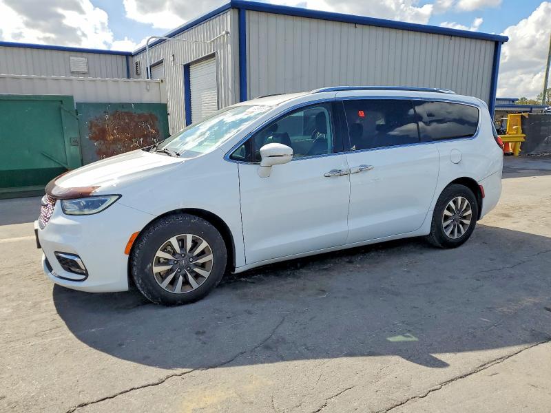 2021 CHRYSLER PACIFICA T — VIN 2C4RC1BG1MR526518
