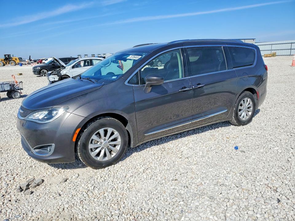 2019 CHRYSLER PACIFICA T — VIN 2C4RC1BG0KR665620