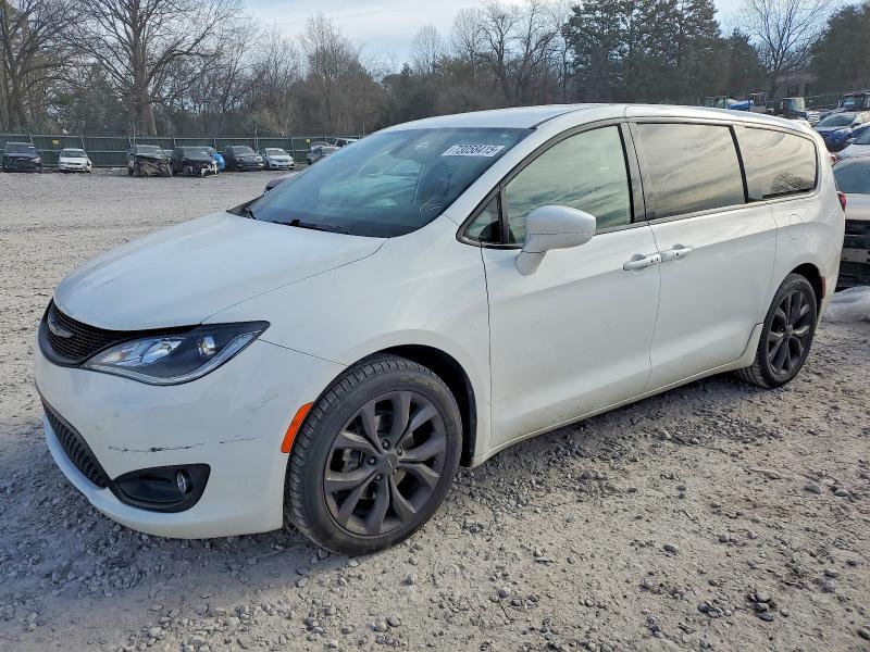 2019 CHRYSLER PACIFICA T — VIN 2C4RC1FG5KR507011