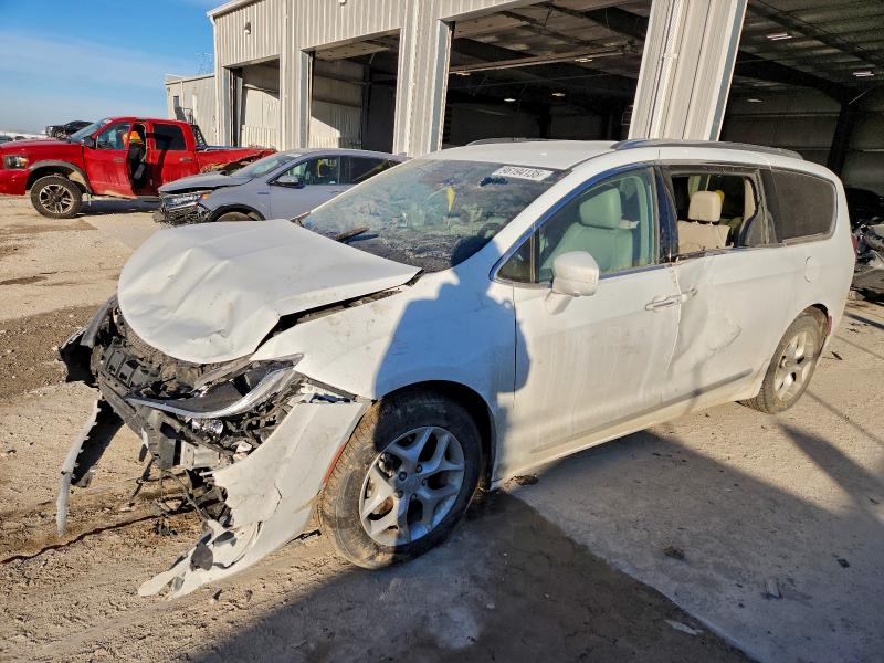 2019 CHRYSLER PACIFICA T — VIN 2C4RC1EG4KR575043