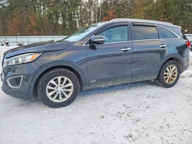 2017 KIA SORENTO LX — VIN 5XYPGDA3XHG325075