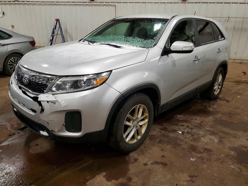 2015 KIA SORENTO LX — VIN 5XYKT3A67FG590172