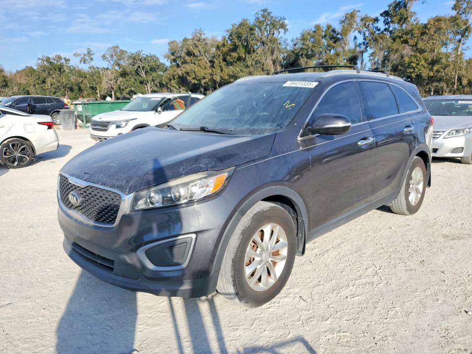 2016 KIA SORENTO LX — VIN 5XYPG4A34GG064802