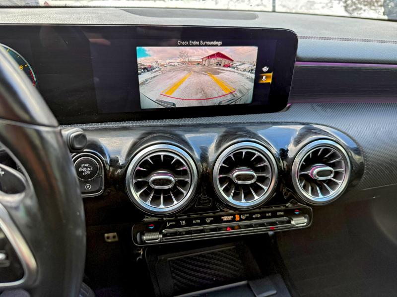 W1K5J4HB1MN180376