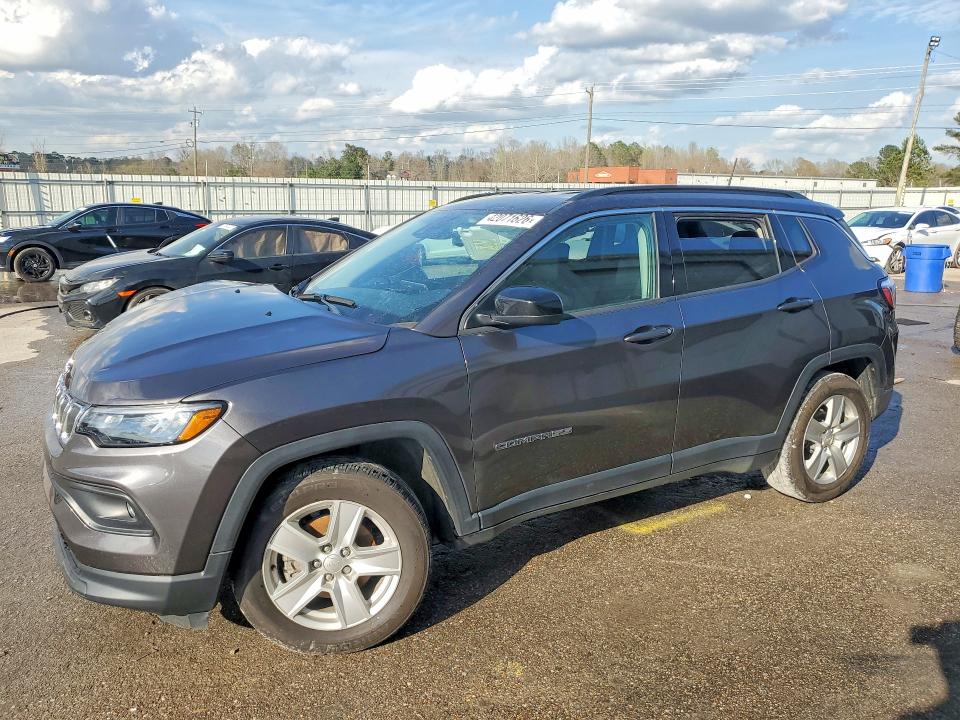 2022 JEEP COMPASS — VIN 3C4NJCBB0NT174907