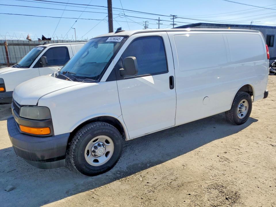 2018 CHEVROLET EXPRESS G2500 — VIN 1GCWGAFG9J1314483
