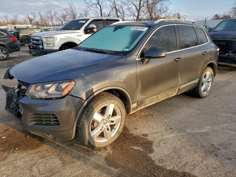 2013 VOLKSWAGEN TOUAREG V6 — VIN WVGEF9BP8DD002186