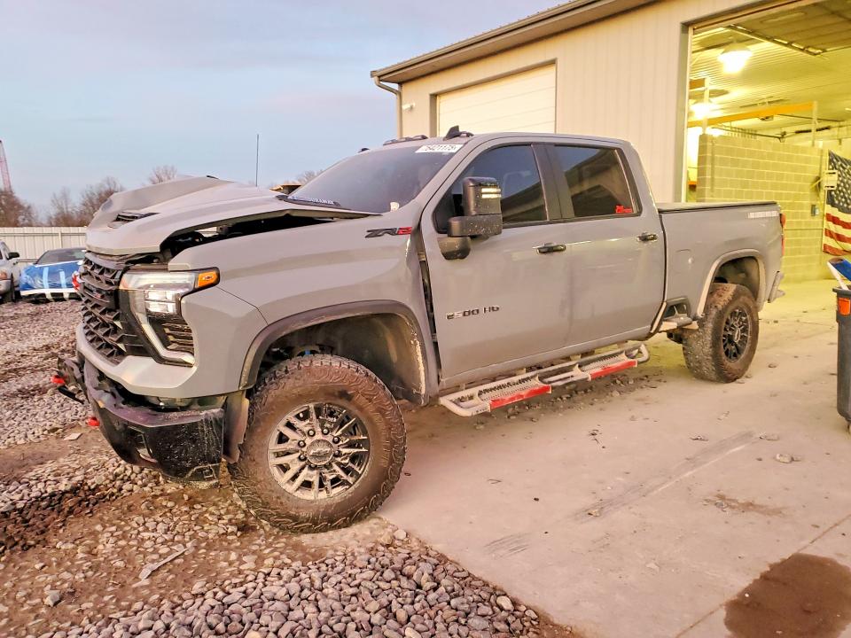 2025 CHEVROLET SILVERADO — VIN 1GC4KYEY4SF181371