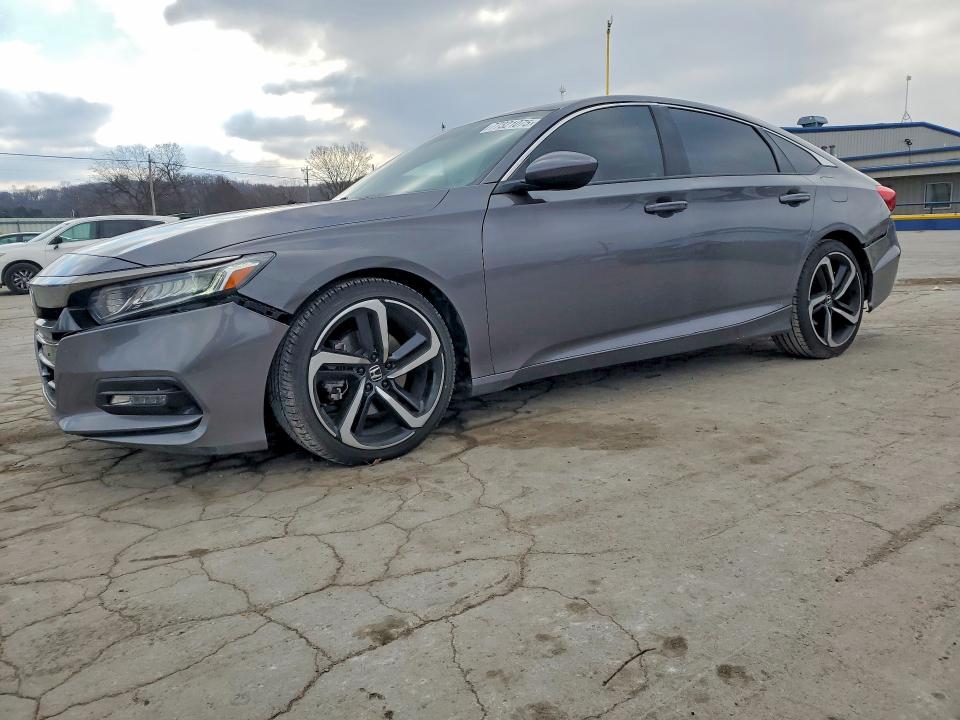 2018 HONDA ACCORD — VIN 1HGCV1F30JA179496