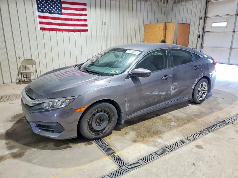 2018 HONDA CIVIC — VIN 2HGFC2F57JH569040