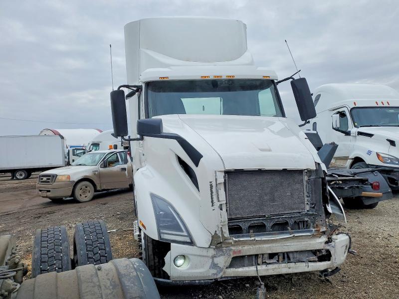 2022 VOLVO VNR — VIN 4V4WC9EH9NN316032
