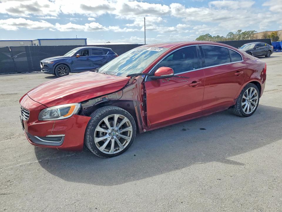 2016 VOLVO S60 — VIN LYV402FM1GB111211
