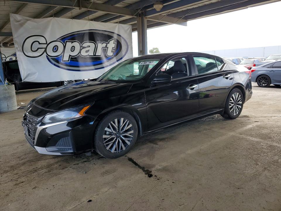 2023 NISSAN ALTIMA SV — VIN 1N4BL4DV8PN387879