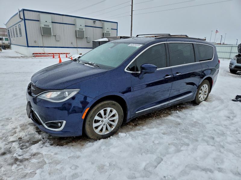 2017 CHRYSLER PACIFICA T — VIN 2C4RC1BG0HR526368