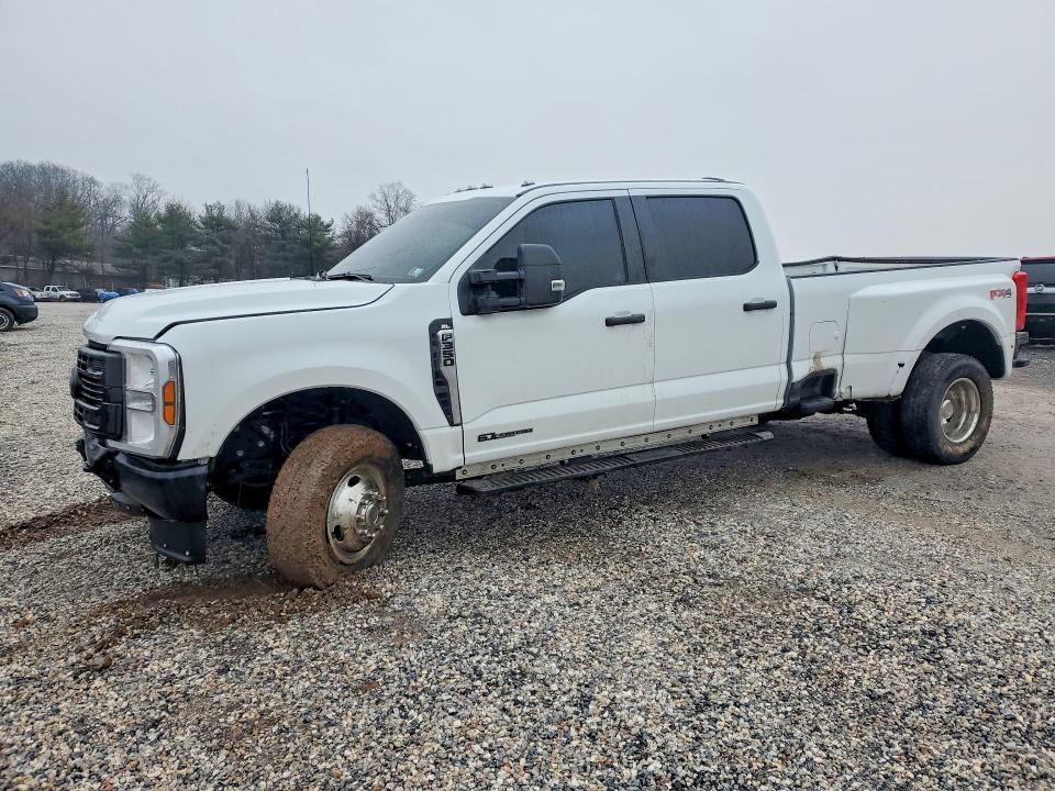 2025 FORD F350 — VIN 1FT8W3DT4SED48882