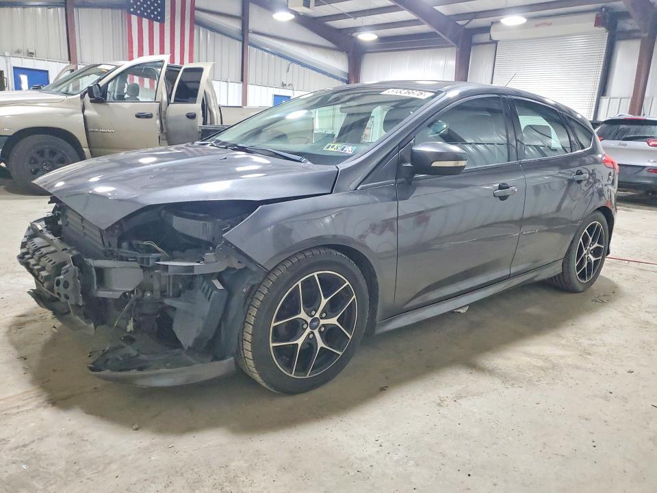 2015 FORD FOCUS — VIN 1FADP3K28FL216995