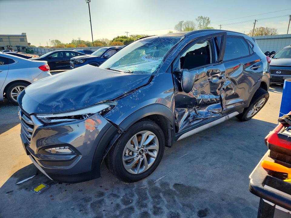 2018 HYUNDAI TUCSON — VIN KM8J33A22JU823306
