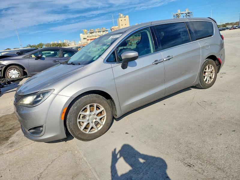 2017 CHRYSLER PACIFICA T — VIN 2C4RC1BG8HR753307