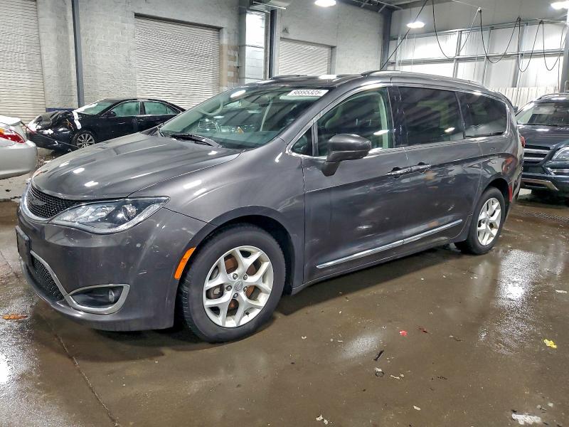 2017 CHRYSLER PACIFICA T — VIN 2C4RC1BGXHR515927