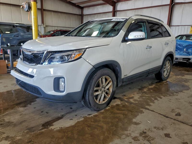 2015 KIA SORENTO LX — VIN 5XYKTCA66FG628281