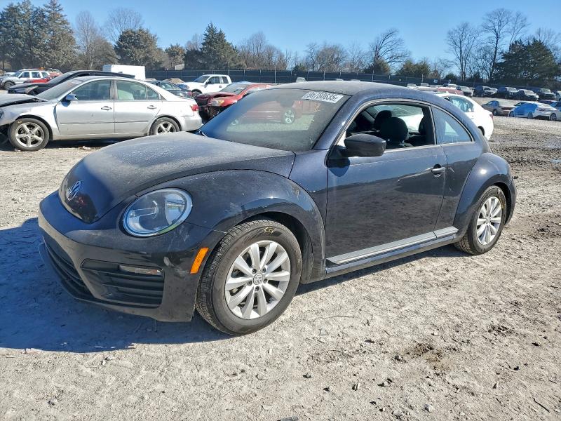 2018 VOLKSWAGEN BEETLE S — VIN 3VWFD7AT8JM717693