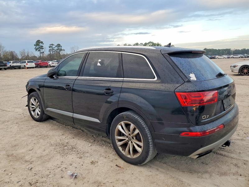 2017 AUDI Q7 — VIN WA1LAAF79HD013526