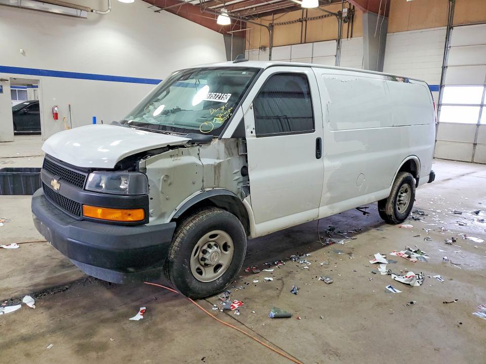 2019 CHEVROLET EXPRESS G2500 — VIN 1GCWGAFGXK1338809