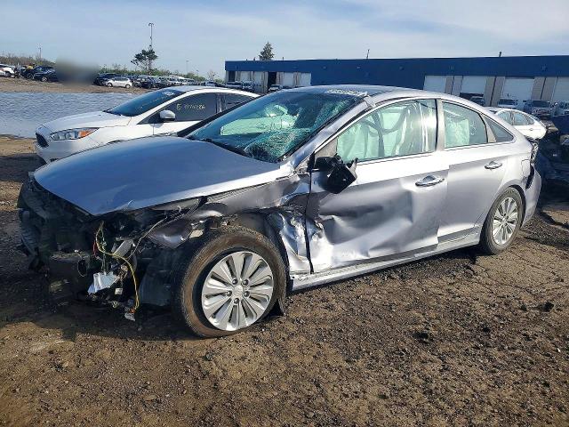 2016 HYUNDAI SONATA HYBRID — VIN KMHE24L19GA038533