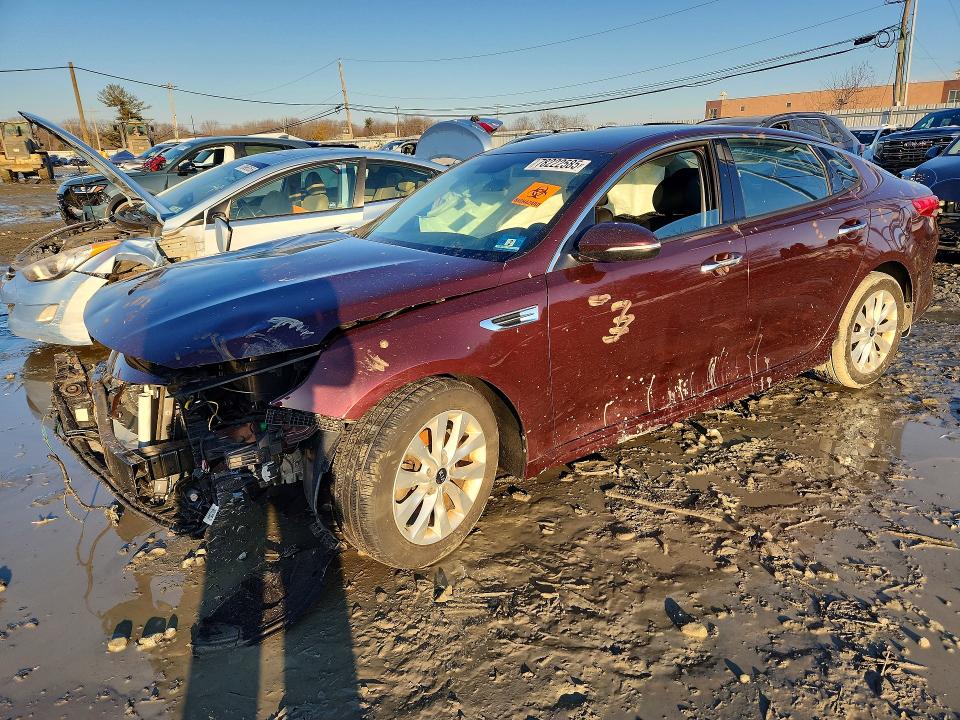 2018 KIA OPTIMA — VIN 5XXGU4L37JG224883