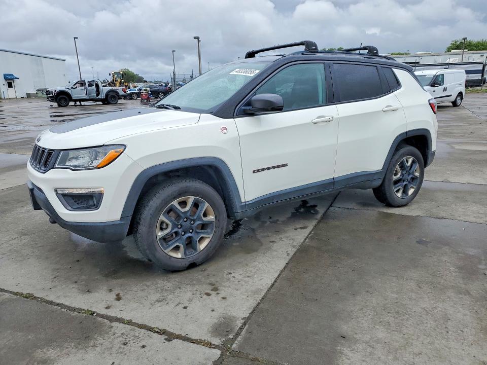 2018 JEEP COMPASS — VIN 3C4NJDDB1JT131593