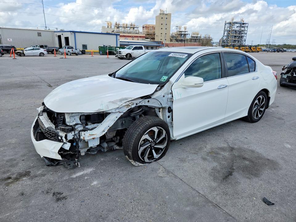 2017 HONDA ACCORD — VIN 1HGCR2F85HA037726