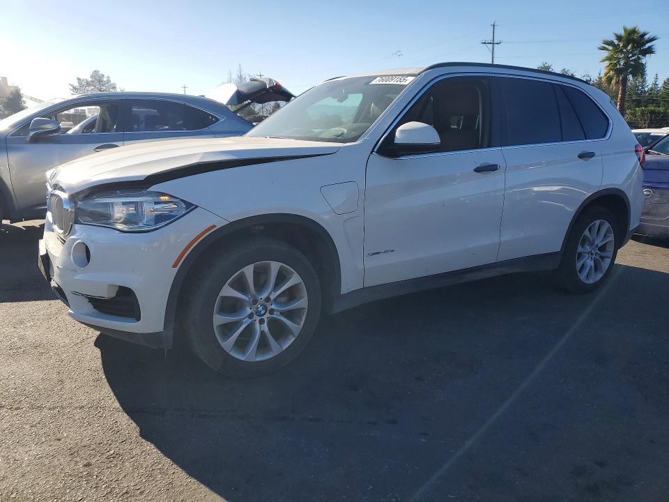 2016 BMW X5 XDR40E — VIN 5UXKT0C56G0S74884