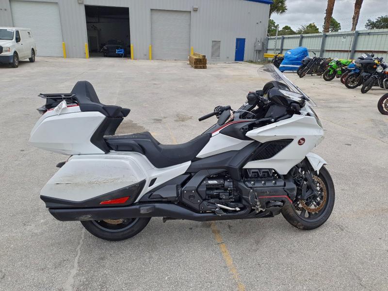 2024 HONDA GL1800 D — VIN JH2SC7972RK600164