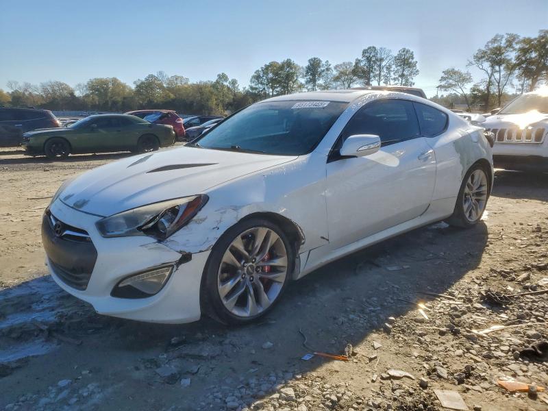 2016 HYUNDAI GENESIS CO — VIN KMHHU6KJ8GU131739