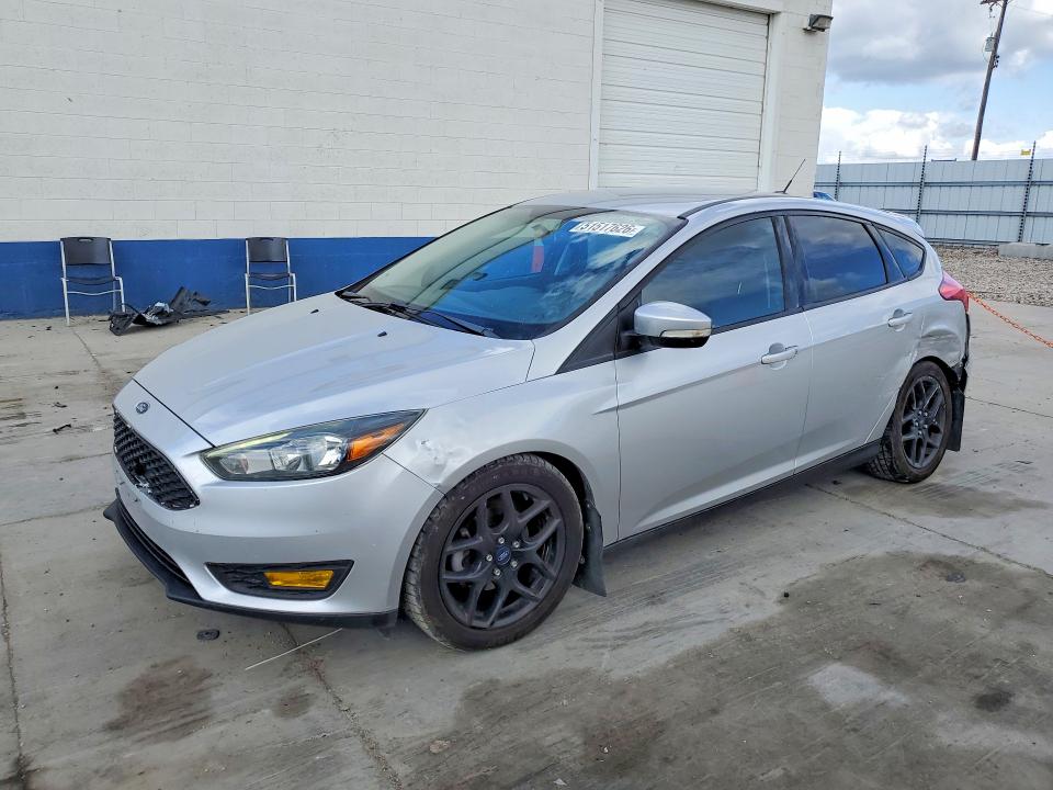 2016 FORD FOCUS — VIN 1FADP3K28GL288961