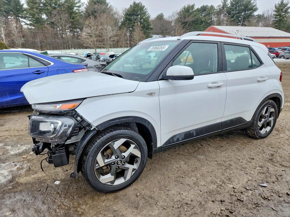 2022 HYUNDAI VENUE — VIN KMHRC8A3XNU158296