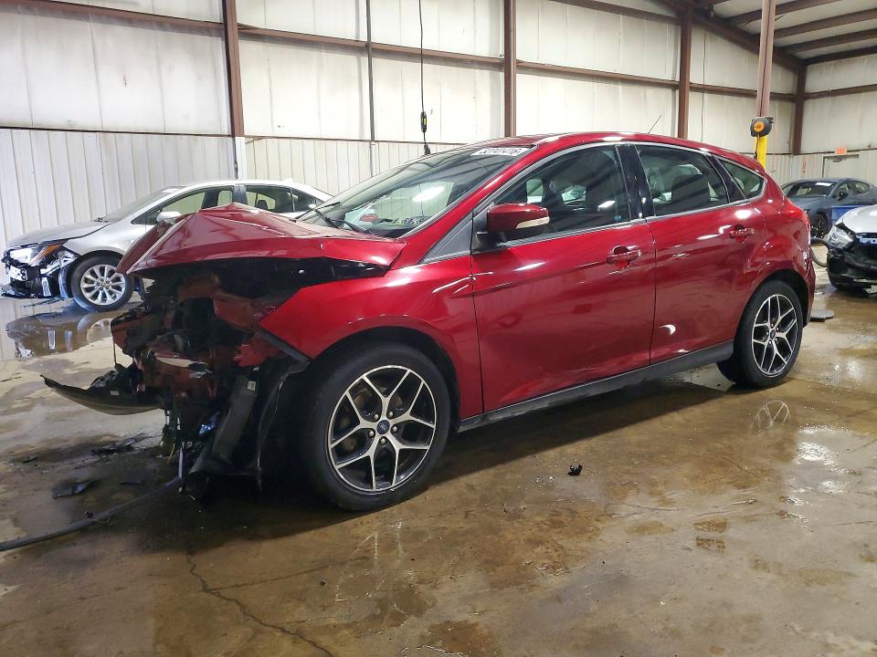 2017 FORD FOCUS — VIN 1FADP3M22HL201263