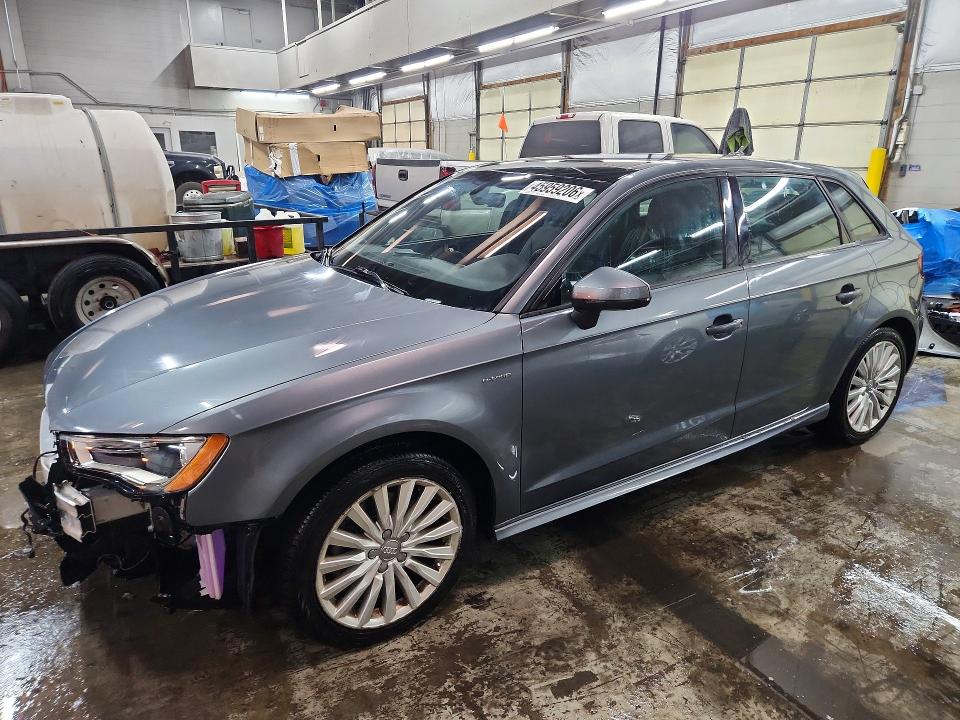 2016 AUDI A3 — VIN WAUUPBFF8GA125754