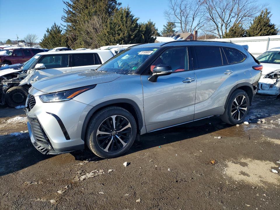 2021 TOYOTA HIGHLANDER — VIN 5TDLZRBHXMS099746