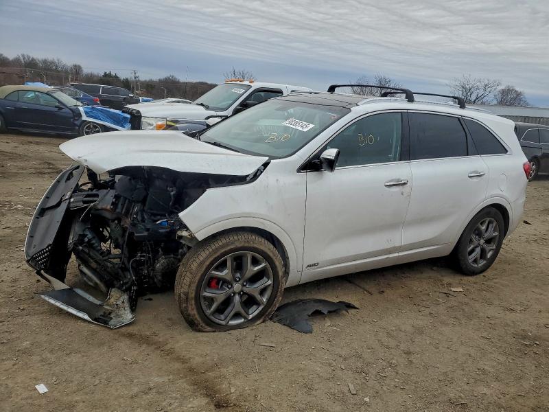 2016 KIA SORENTO SX — VIN 5XYPKDA56GG098823