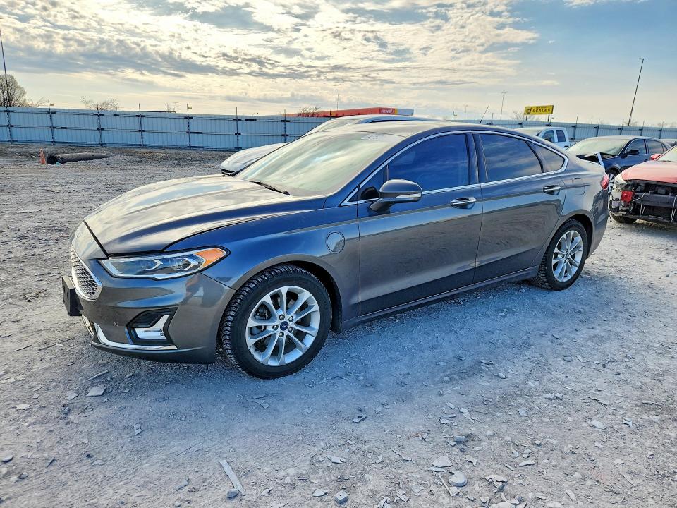2019 FORD FUSION — VIN 3FA6P0SU2KR185215