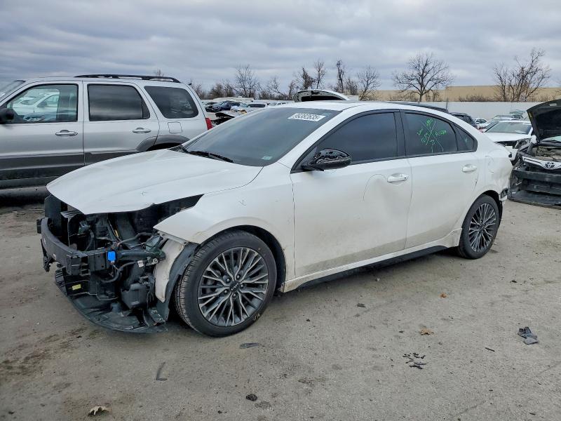 2023 KIA FORTE GT L — VIN 3KPF54AD8PE581656