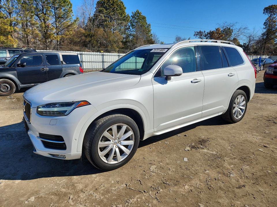 2016 VOLVO XC90 — VIN YV4A22PK7G1034715