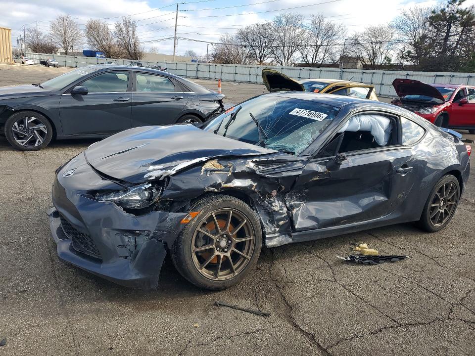 2017 TOYOTA 86 — VIN JF1ZNAA16H8703238