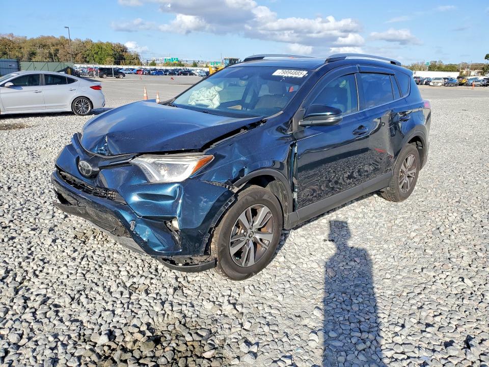 2018 TOYOTA RAV4 — VIN JTMWFREV3JJ212470